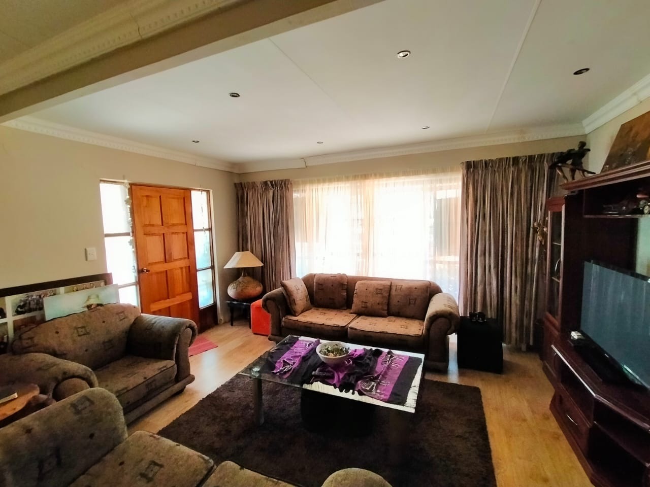 10 Bedroom Property for Sale in Rustenburg Rural North West